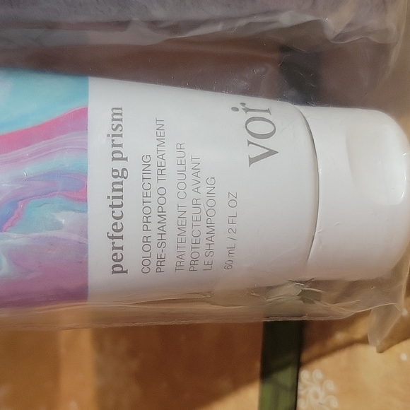 Vor Colour Protecting Pre Shampoo Treatment bonus Hair Towel - Picture 2 of 6